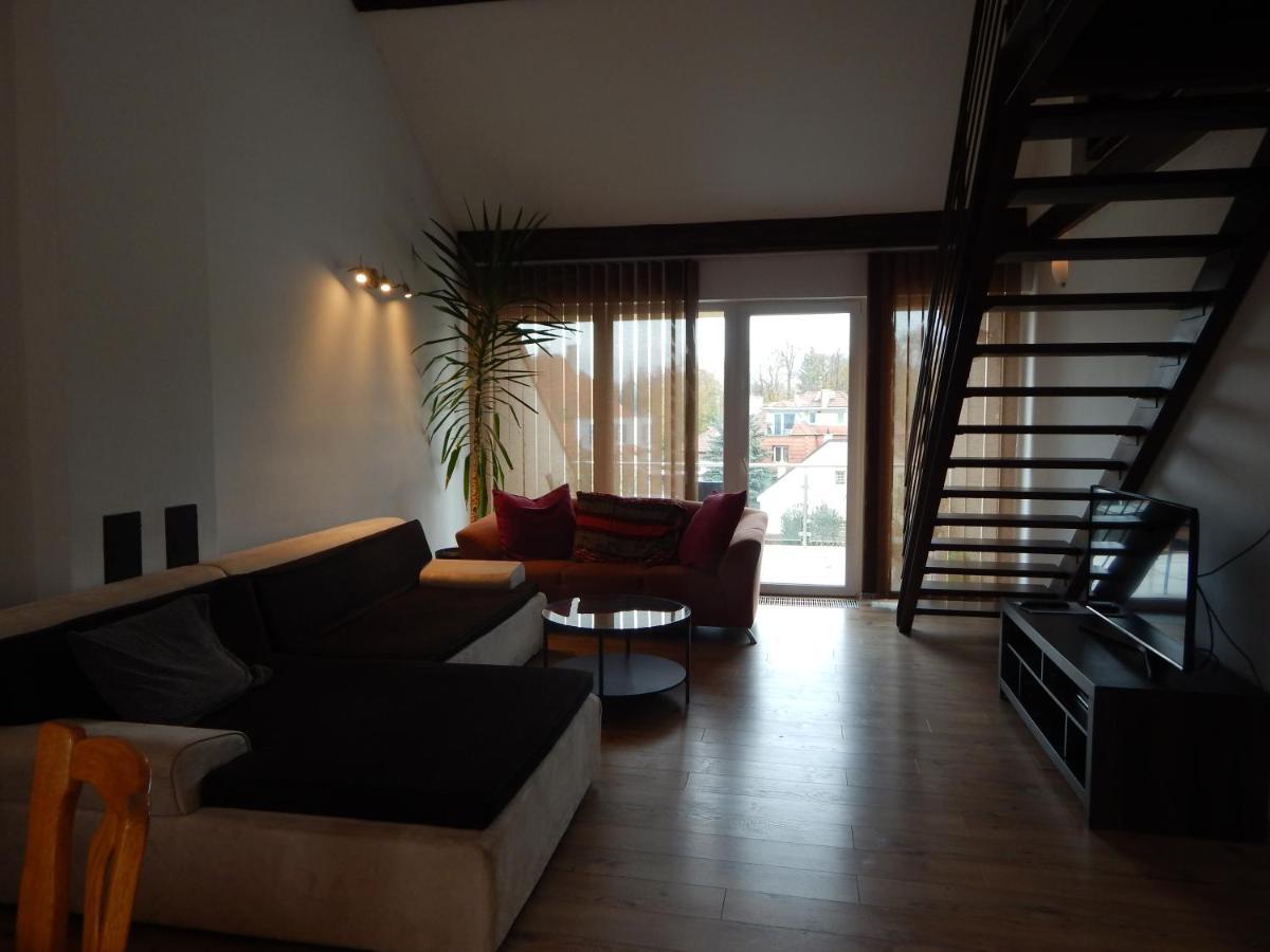 Attic Parkview Apartment Pöstyén Kültér fotó