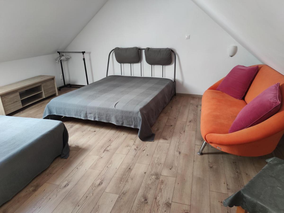 Attic Parkview Apartment Pöstyén Kültér fotó
